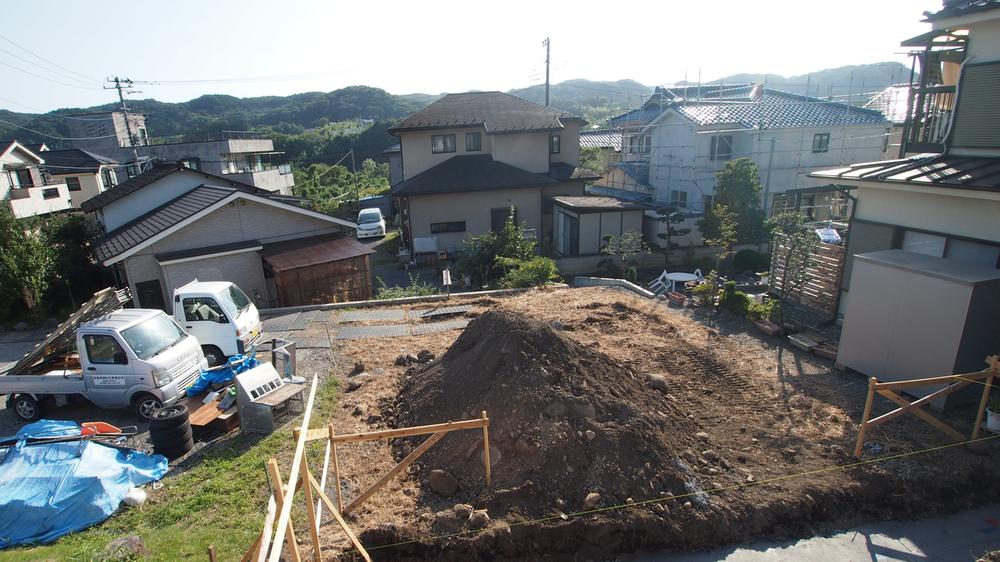 Local photos, including front road. Local (September 2013) Shooting