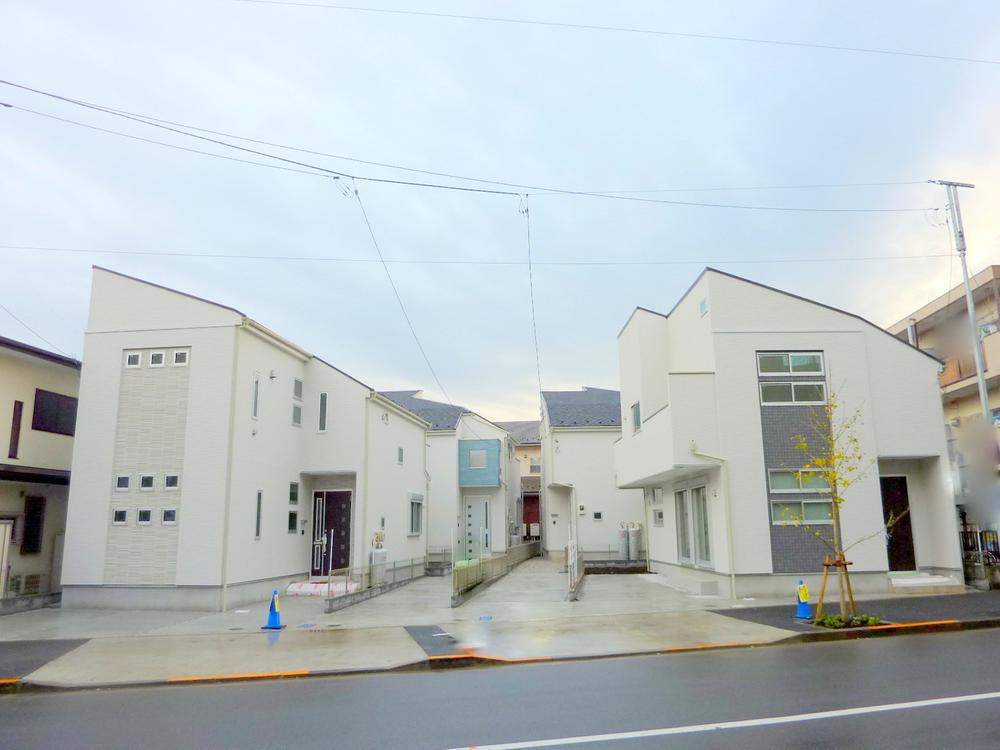 Local appearance photo. 2013 13 years shooting