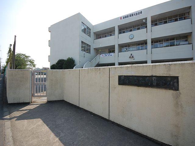 Junior high school. Ome Municipal Shinmachi until junior high school 992m