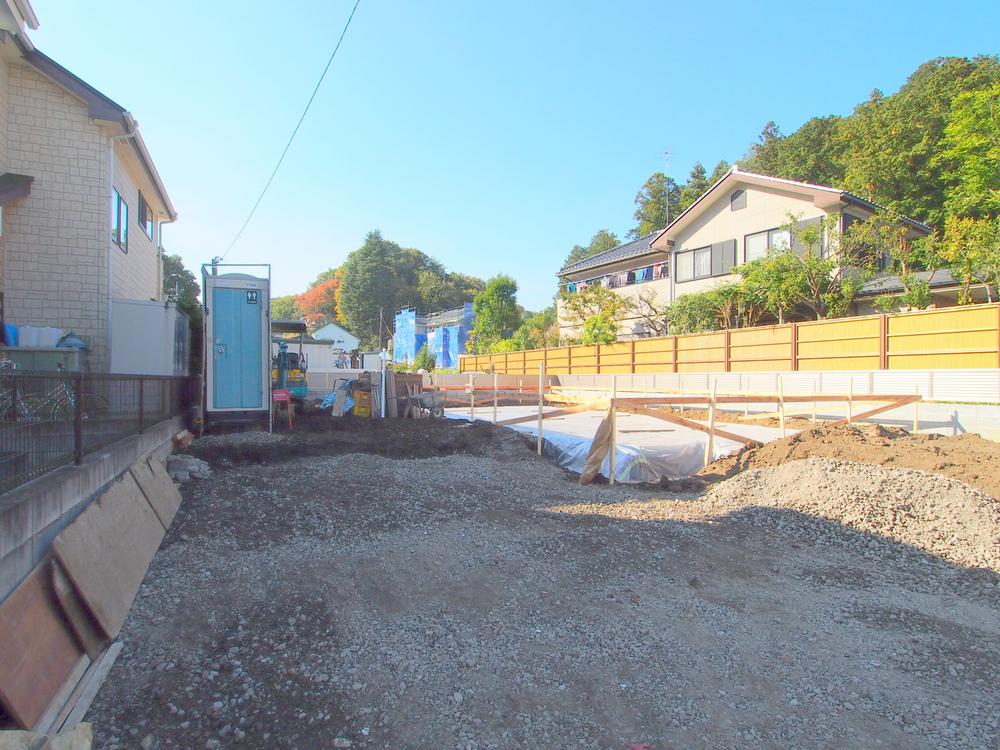 Local appearance photo. Local shooting November