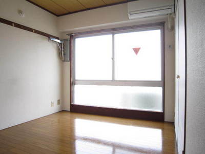 Other room space. ☆ Flooring 4.5 Pledge ☆