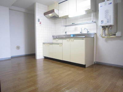Living and room. ☆ dining kitchen ☆