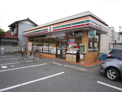Convenience store. Seven-Eleven (convenience store) to 400m