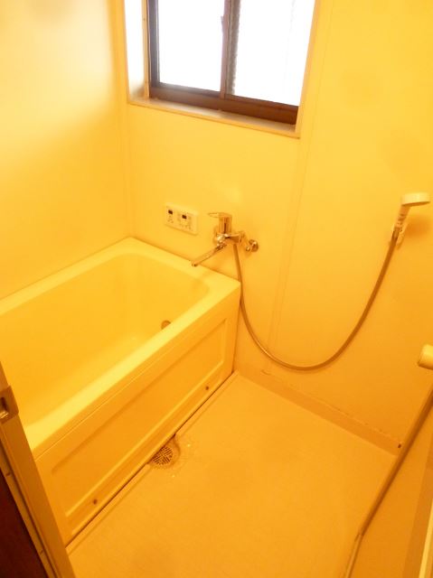 Bath. With reheating function ☆ There is also a window ☆