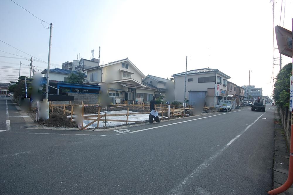 Local photos, including front road. Current Status July shooting