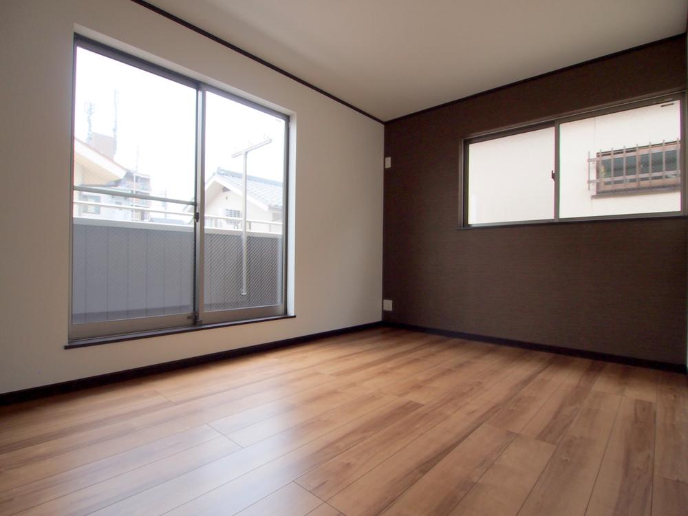 Non-living room. Indoor (10 May 2013) Shooting