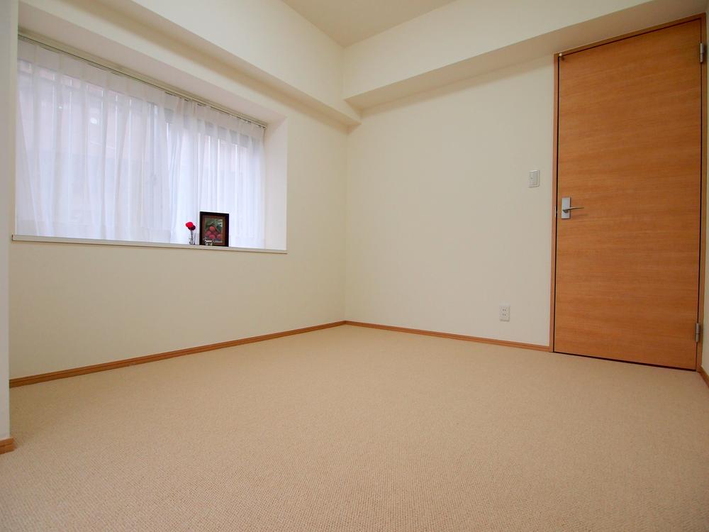 Other introspection. Western style room