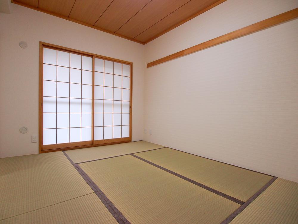 Other introspection. Japanese style room