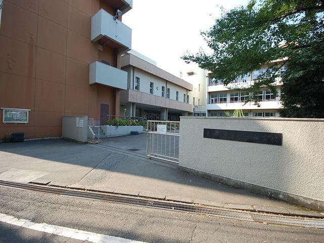Junior high school. Ome Municipal Kasumidai until junior high school 1586m