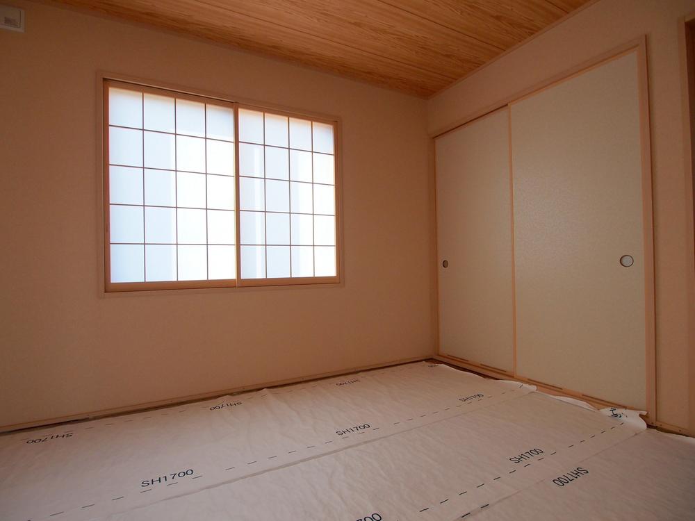 Other introspection. Japanese style room