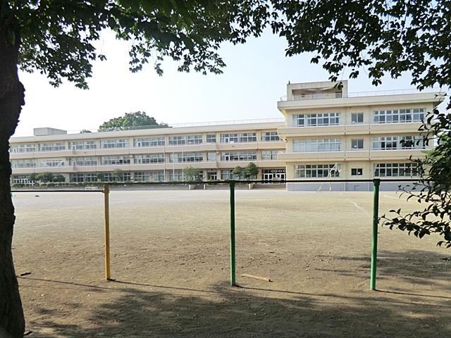 Primary school. Ome Municipal Shinmachi to elementary school 616m
