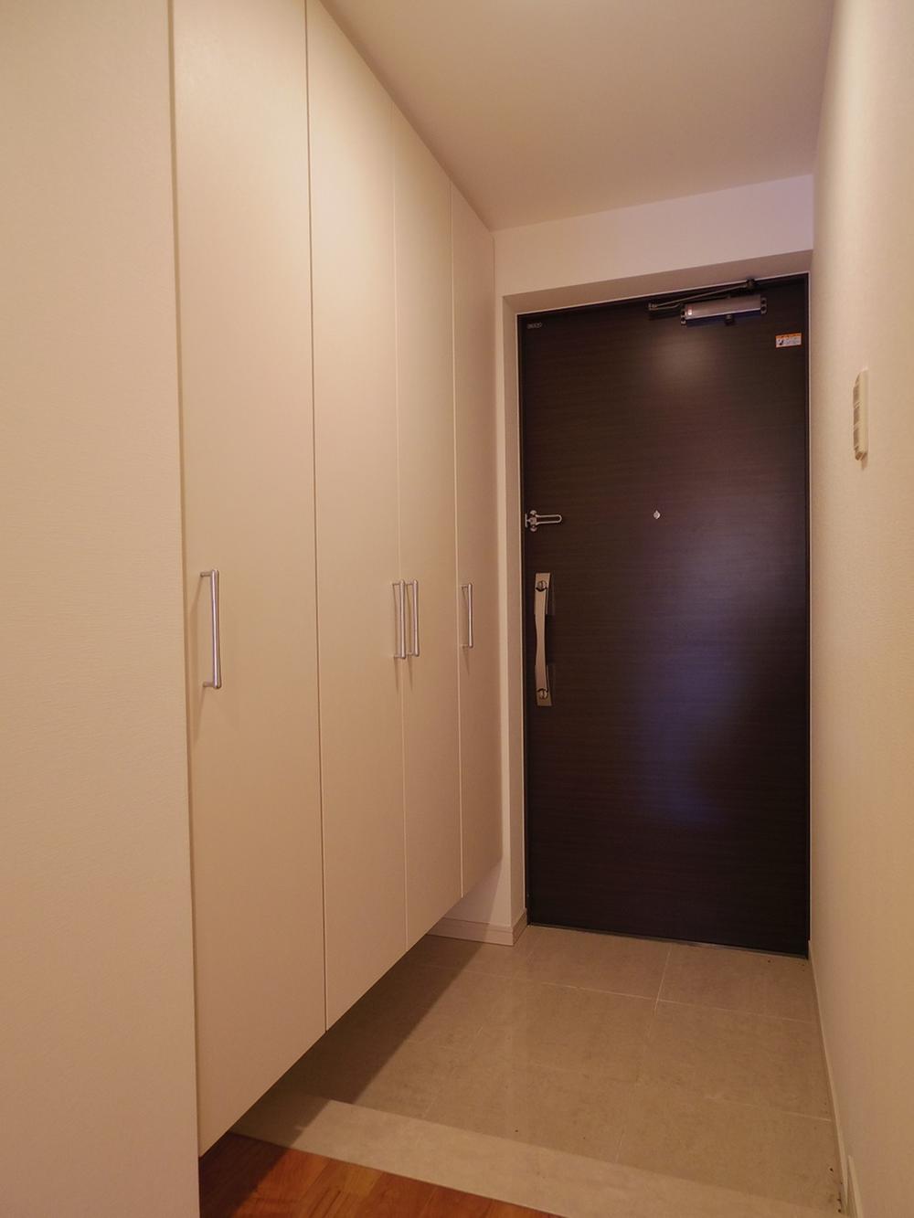Entrance. In flat storage door, Neat entrance space!