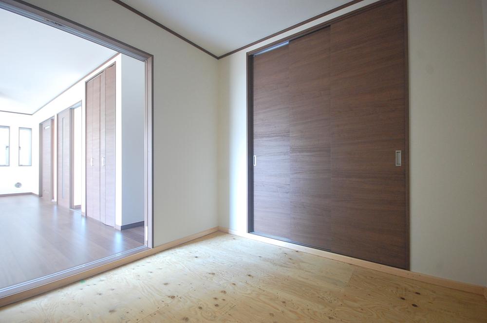 Other introspection. Western style room