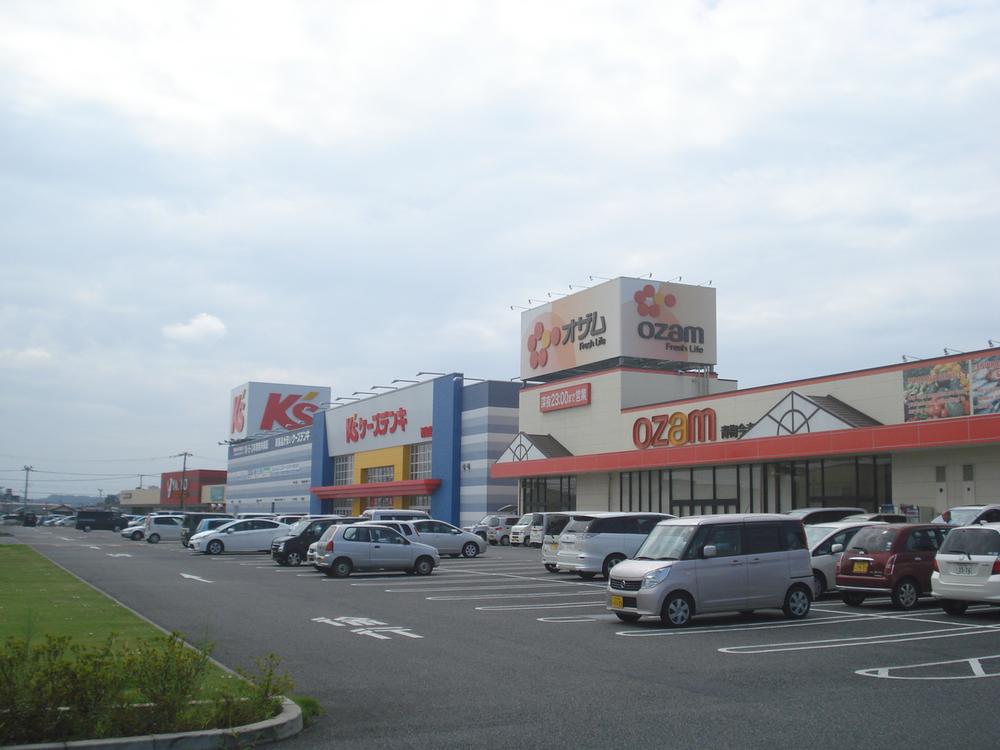Supermarket. 980m to Super Ozamu Ome Imatera shop