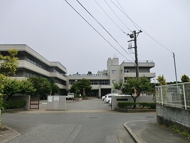 Primary school. Ome Municipal Tomoda 600m up to elementary school