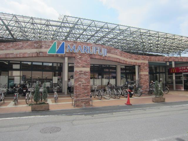 Supermarket. Marufuji until Chigase shop 1371m