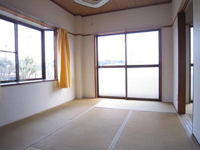 Living and room.  ☆ Japanese-style room 1 (with bay window only corner room) ☆
