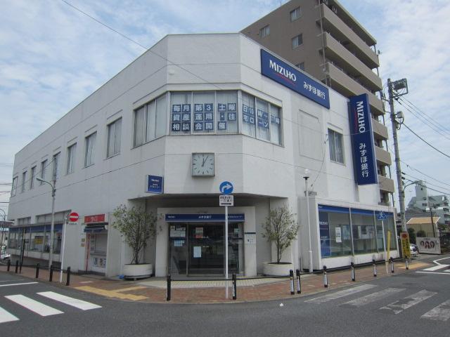 Bank. Mizuho 252m to Bank Higashioume Branch