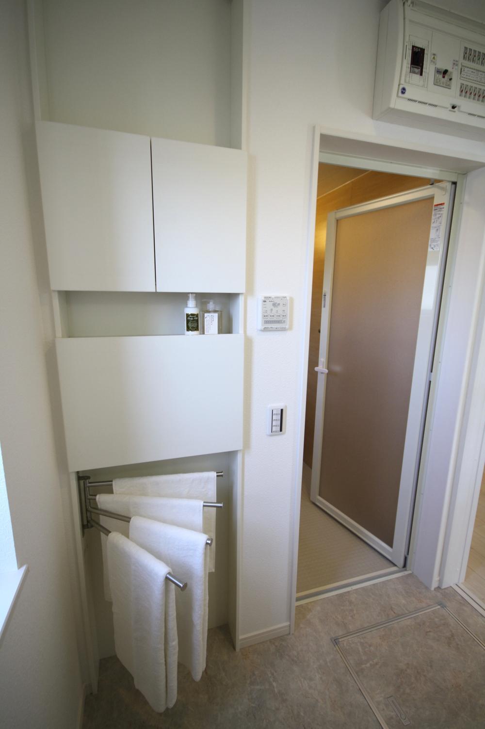 Same specifications photo (bathroom). The company construction cases