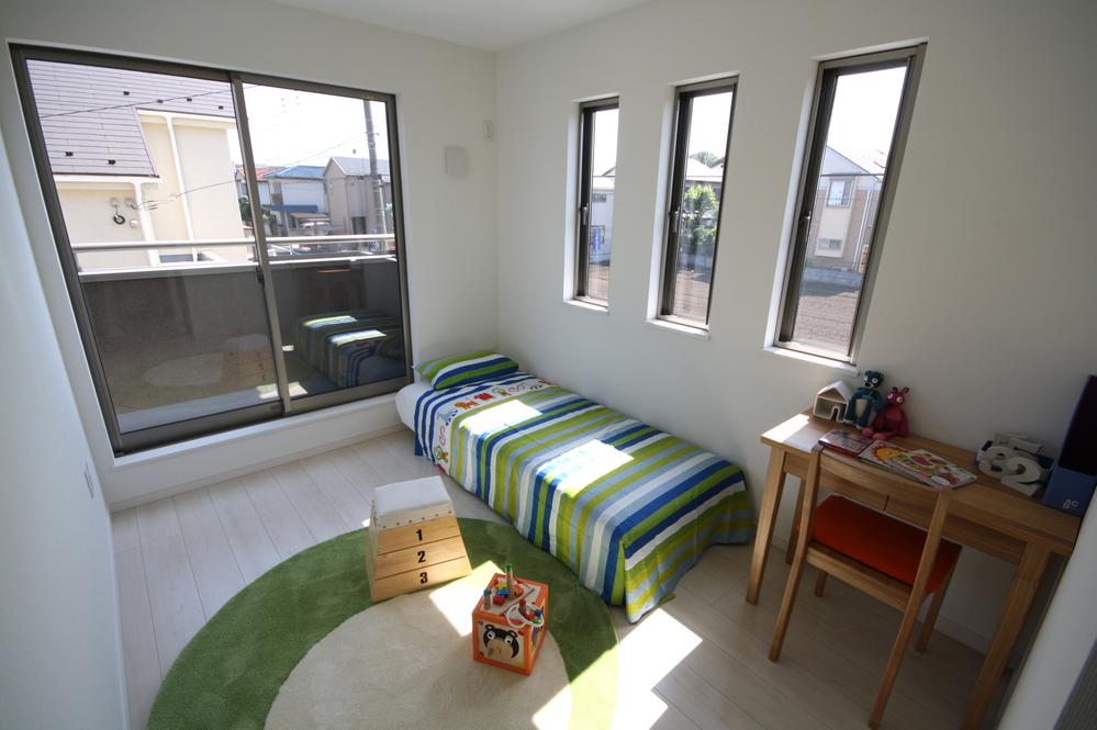 Same specifications photos (Other introspection). The company construction cases