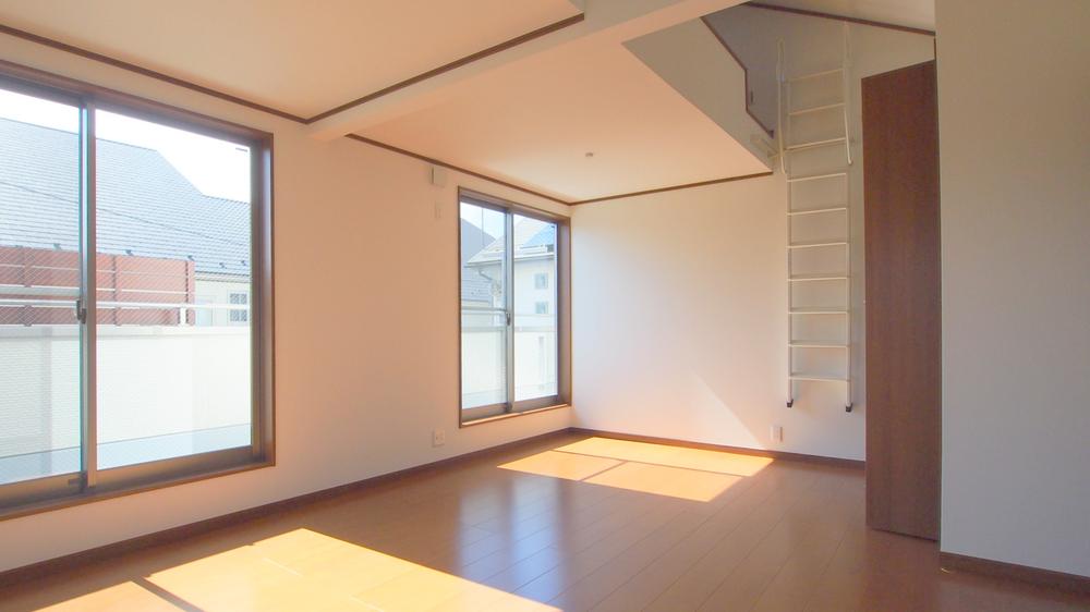 Other introspection. Western style room