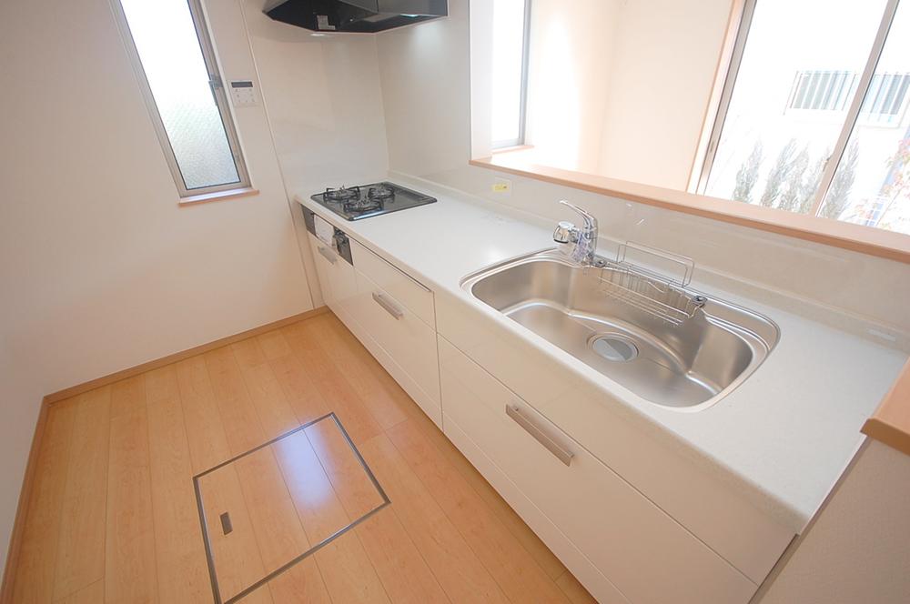 Same specifications photo (kitchen). The company construction cases