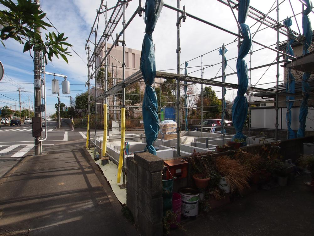 Local appearance photo. December 2013 shooting shadow