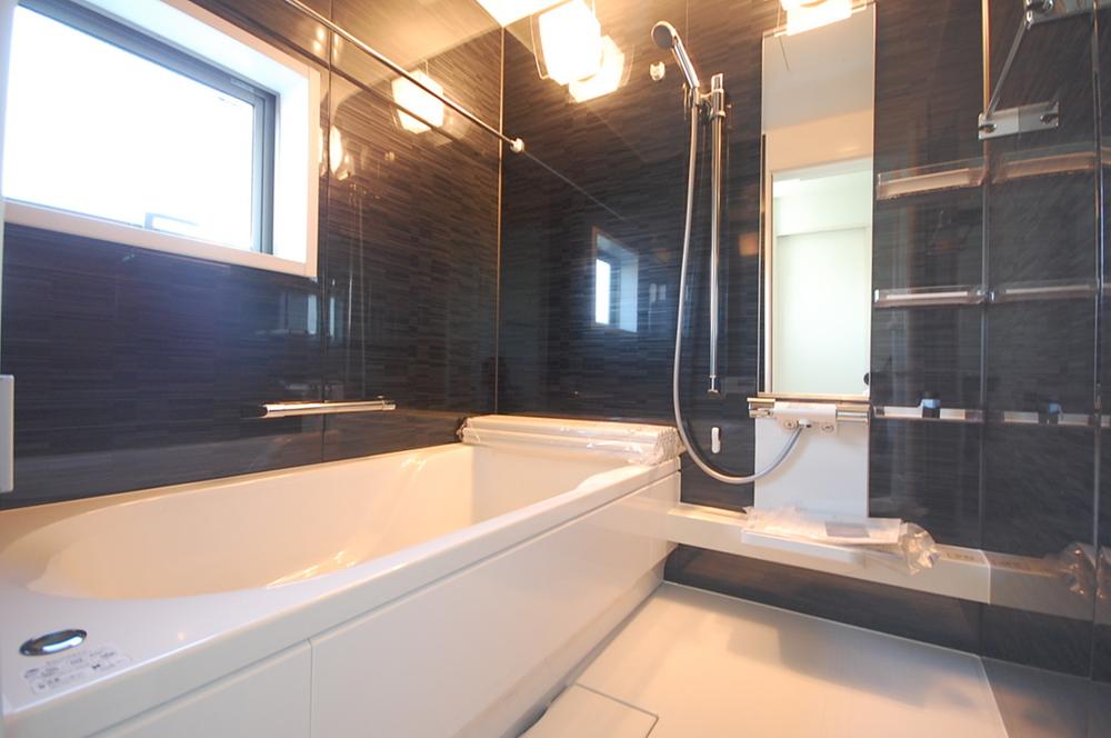 Bathroom. The company construction cases