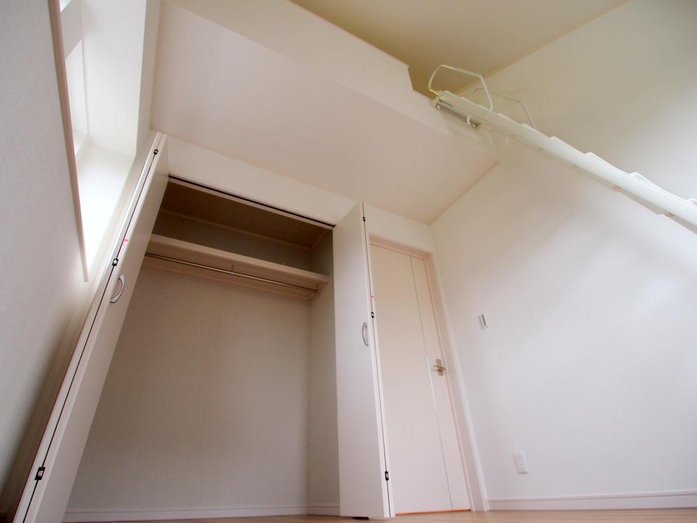 Non-living room. Indoor (10 May 2013) Shooting