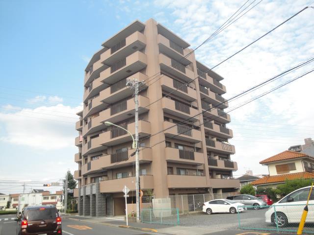 Local appearance photo. "Kabe Station" an 8-minute walk!