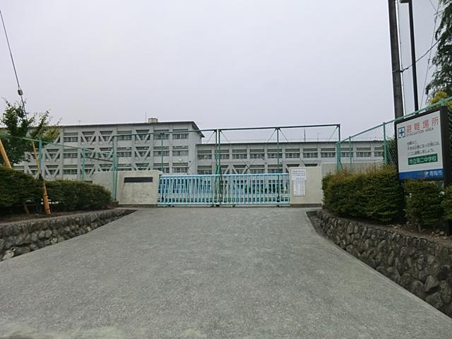 Junior high school. Ome 1078m to stand second junior high school