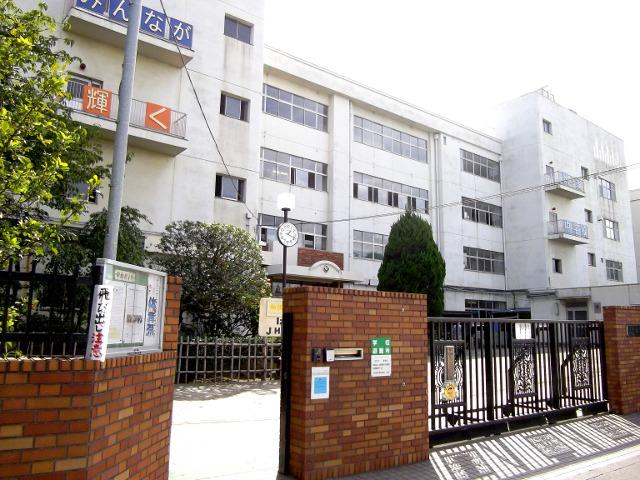 Junior high school. 1149m to Ota Ward Izumo Junior High School