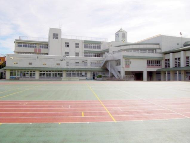 Primary school. 308m to Ota Ward Haneda Elementary School