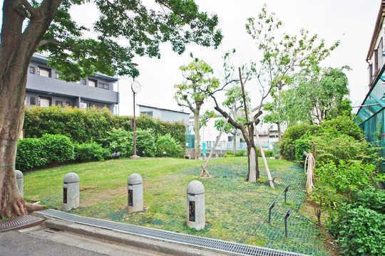 park. Ward on 呑川 about 10m up to 10m ward on 呑川 children's park until the children's park