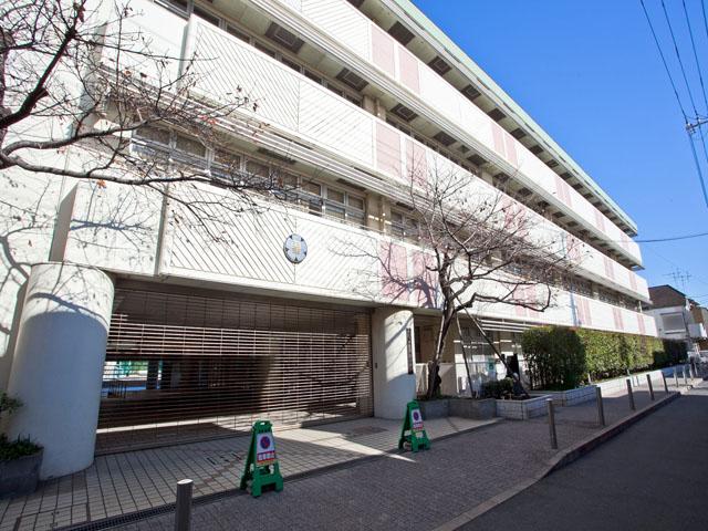 Primary school. 80m to ward Haneda elementary school