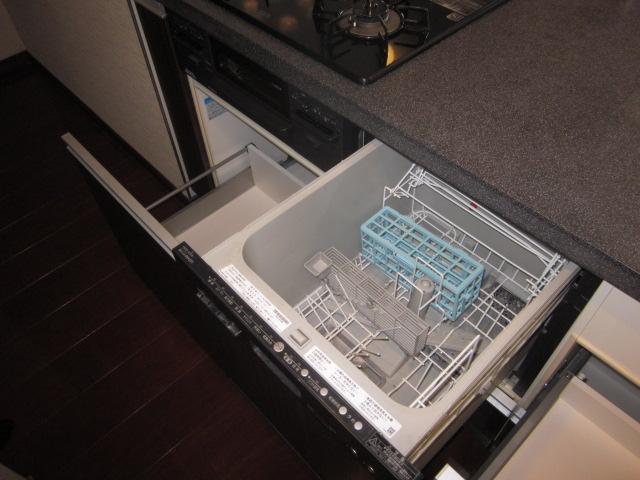 Kitchen. Dishwasher