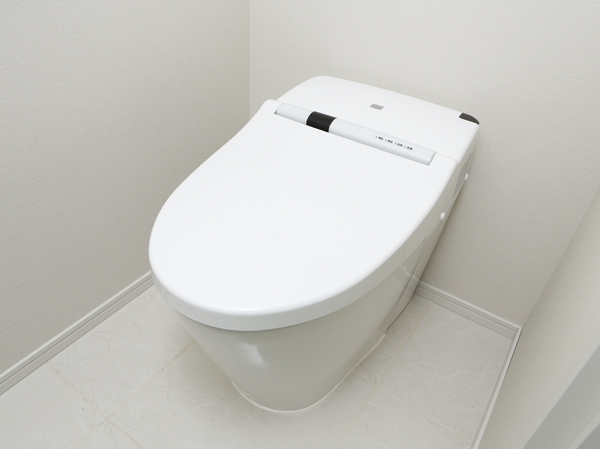 Bathing-wash room.  [Tankless water-saving toilet] The clean impression, Toilet to produce a room to space.