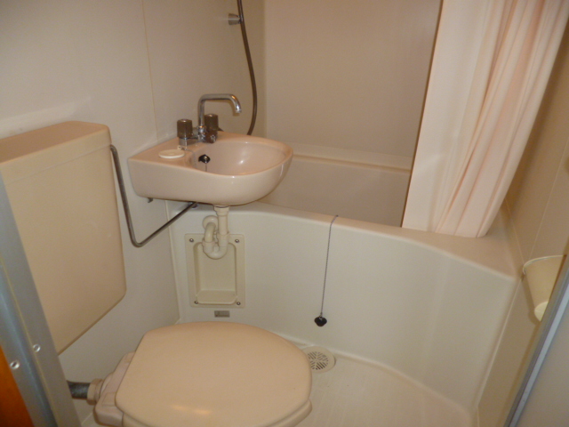 Bath. 3-point unit