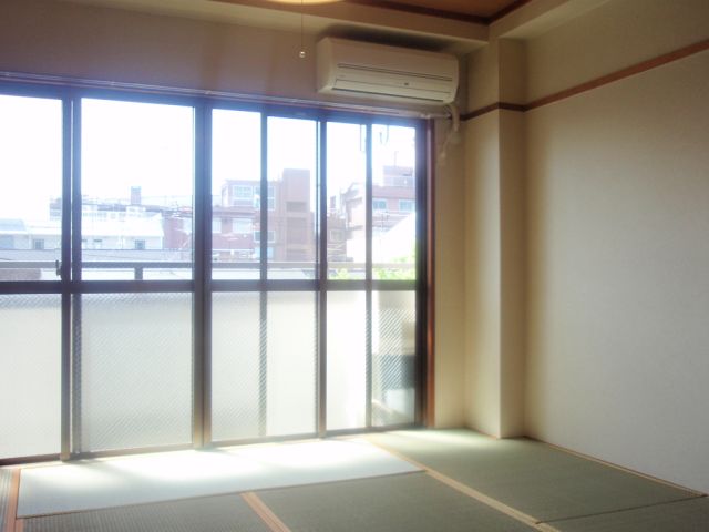 Living and room