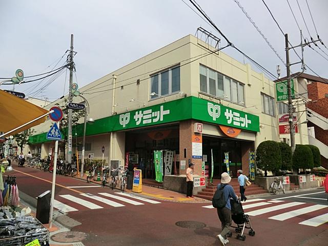 Supermarket. Summit store Kugahara store food hall to 400m