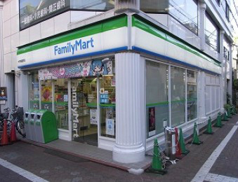 Convenience store. 73m to FamilyMart Daejeon Umeyashiki store (convenience store)