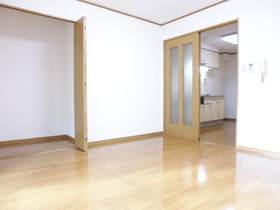 Living and room. I storage is large! 