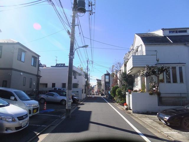 Local land photo. Front road is 5.38 m public road. 