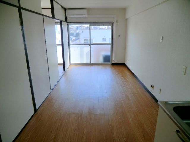 Living and room