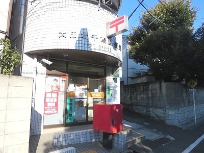 post office. 393m to Daejeon Kitasenzoku post office (post office)