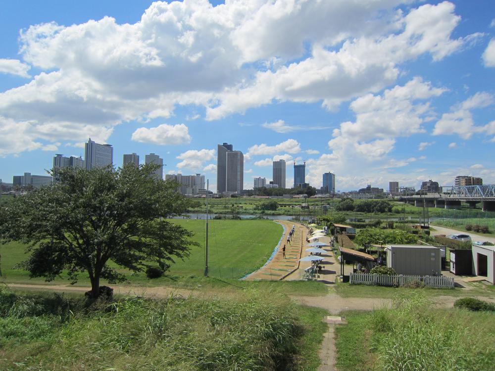 Other Environmental Photo. 1000m to the Tama River Golf practice field
