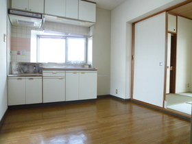 Kitchen. Spacious dining. Gas stove Installed!