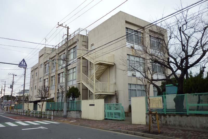 Primary school. 635m to Ota Tatsunaka wealth elementary school