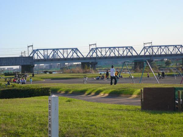 Streets around. 350m until Maruko Bridge green space