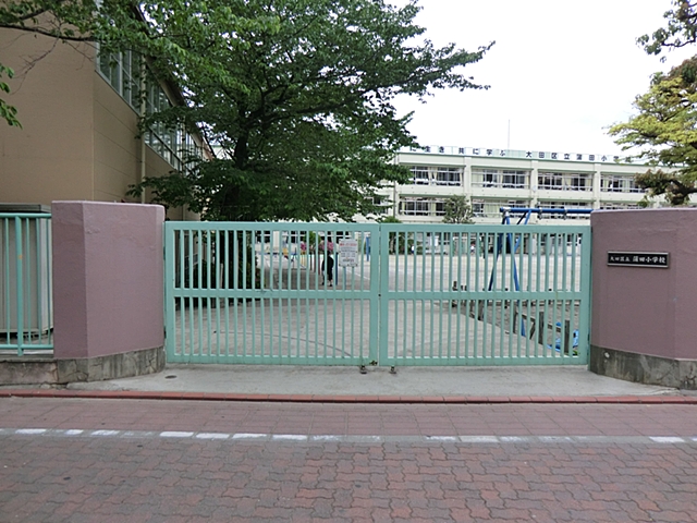 Primary school. Kamata to elementary school (elementary school) 378m